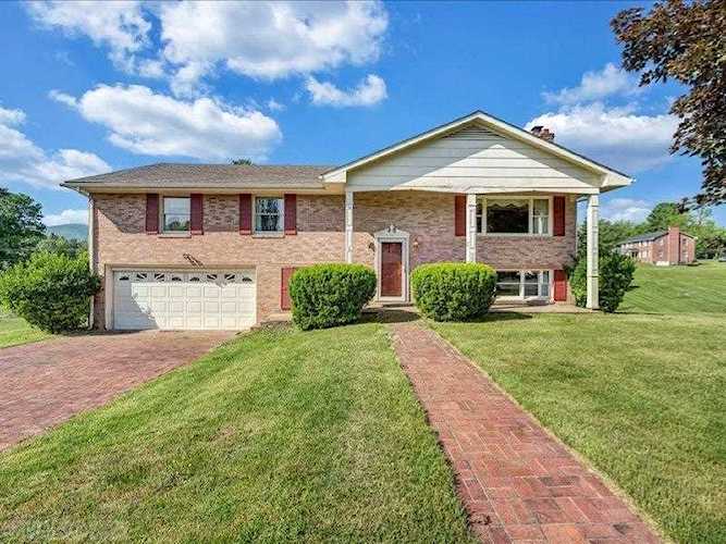 1302 Hopkins Drive Pulaski, VA 24301 | MLS 415244 Photo 1