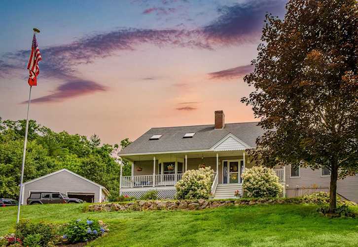 Bean Group | 91 Crawley Falls Rd Brentwood 03833 NH | home for sale Photo 1