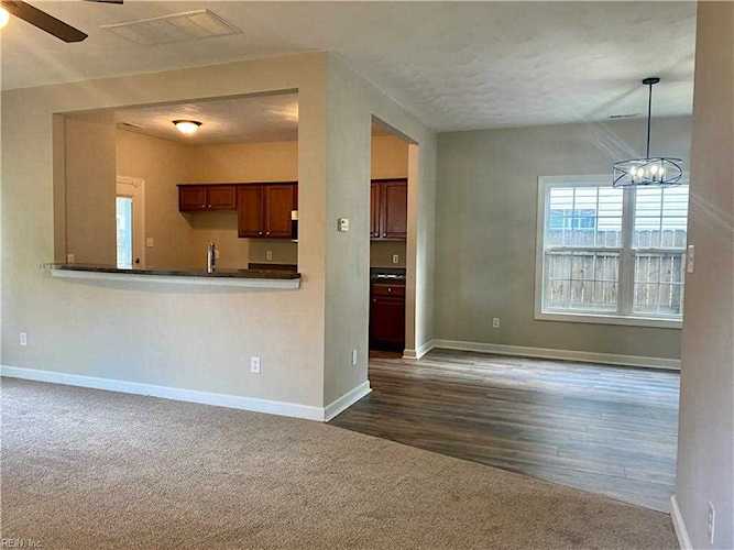 717 Osborn Ave Chesapeake, VA 23325