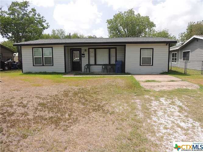 1417 Shofner Dr Port Lavaca, TX 77979