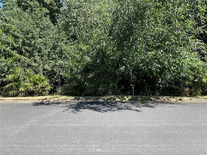310 Barr Dr Kelso, WA 98626 MLS# 1971073 | PNWR.com Photo 1