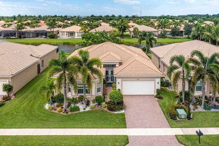 9976 Bluefield Drive Boynton Beach, FL 33473