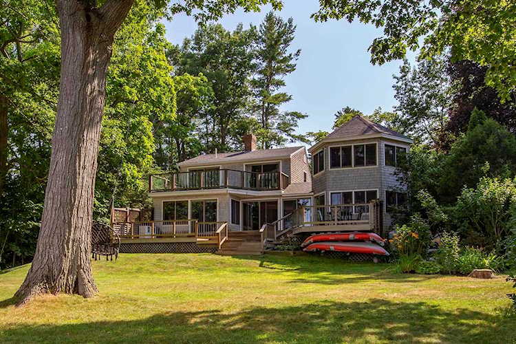 16 Birch Point Greenland, NH 03840