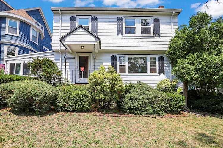 372 Arborway Boston, MA 02130
