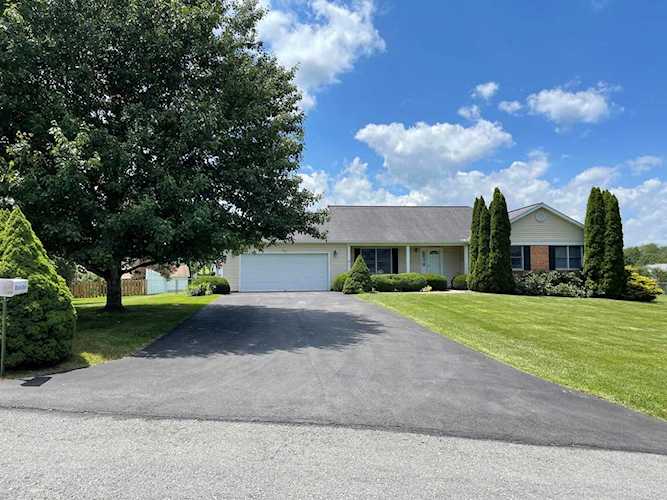 277 E Bailey Rd Lewisburg, WV 24901