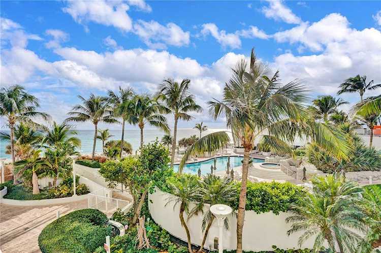 18101 Collins Ave #504 Sunny Isles Beach, FL 33160