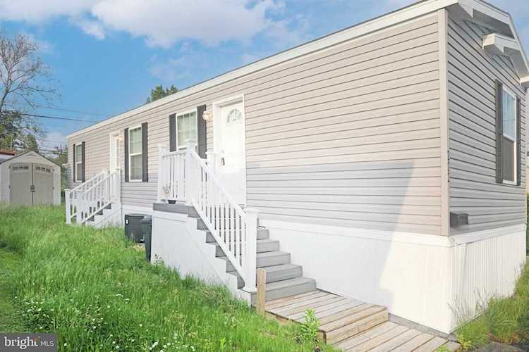 1405 Farrell Ave Cherry Hill, NJ 08002