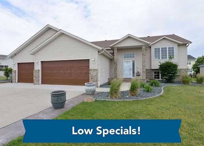 1924 35 Street Circle S Moorhead, MN 56560