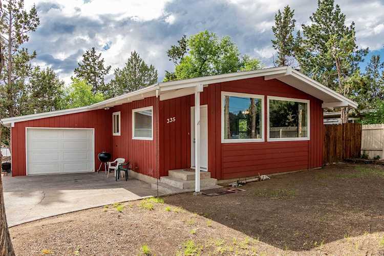 335 NE 6th St Bend, OR 97701