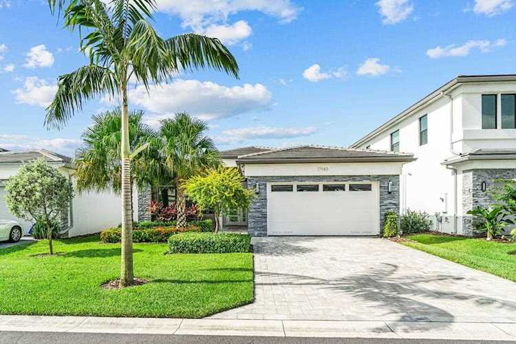 17583 Rainstream Road Boca Raton, FL 33496