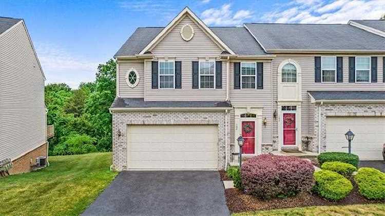 102 Kensington Dr, Pittsburgh, PA 15237 | Tarasa Hurley Realty Photo 1