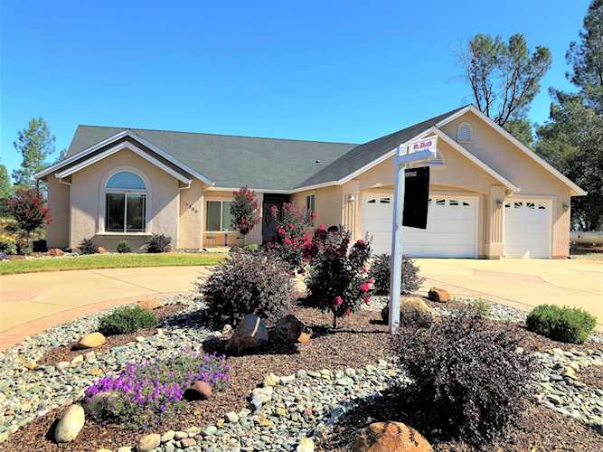 16800 China Gulch Dr Anderson, CA 96007
