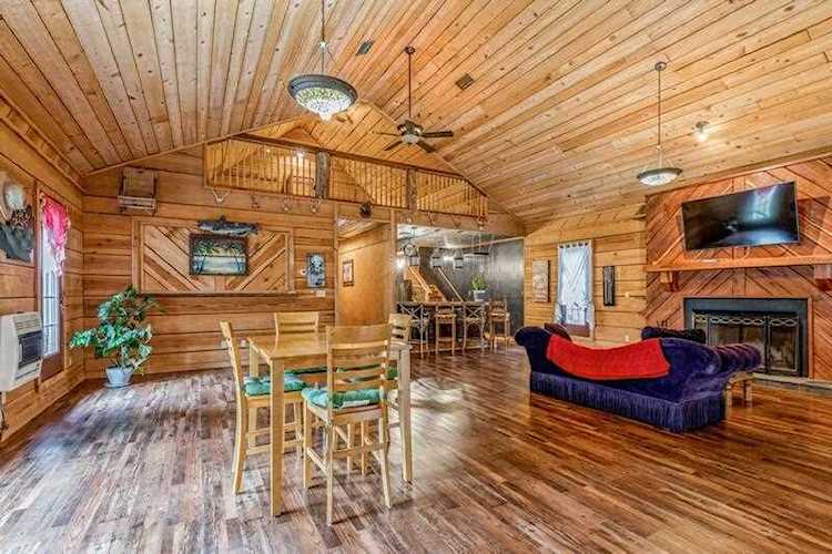 940 E Chapel Road Laurel Hill, FL 32567