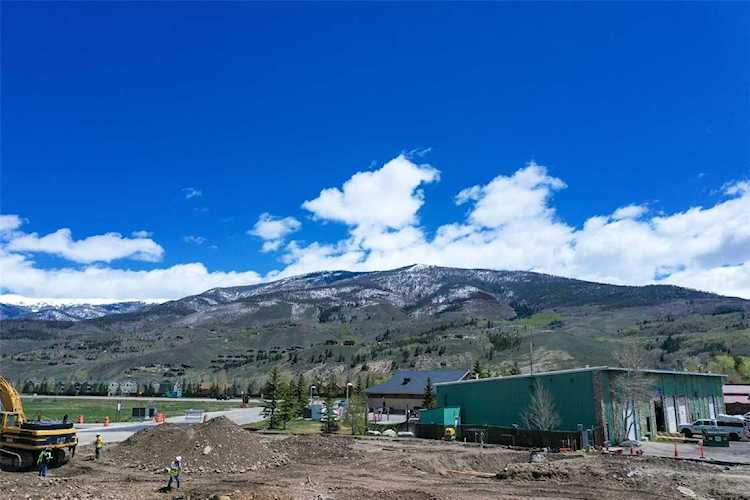 1301 Adams Ave 106 Wildernest/Silverthorne Silverthorne Arrowleaf