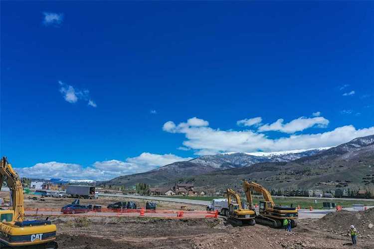 1301 Adams Ave 106 Wildernest/Silverthorne Silverthorne Arrowleaf