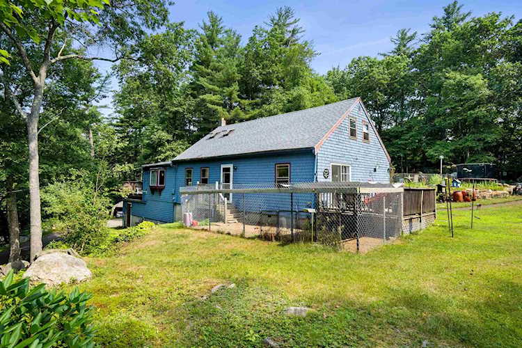 165 Long Pond Rd Danville, NH 03819