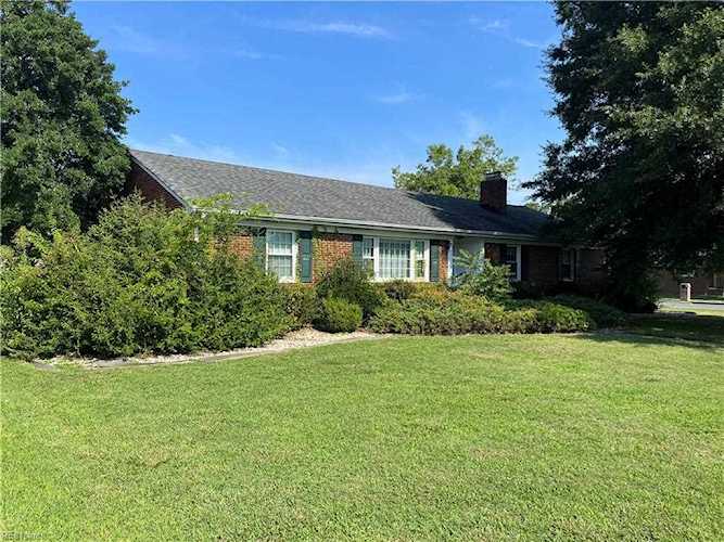 456 Deal Dr Chesapeake, VA 23323