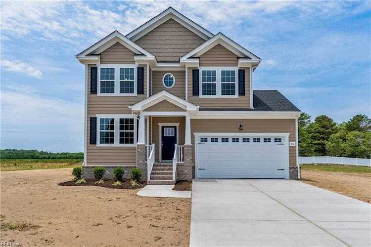 1660 Head of River Rd Chesapeake, VA 23322 home for sale, MLS#10449199 - Crescas Real Estate Photo 1