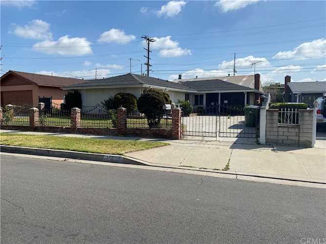 15708 Deblynn Ave Gardena, CA 90248