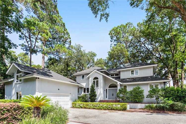 5 Strawberry Hill Rd Hilton Head Island, SC 29928