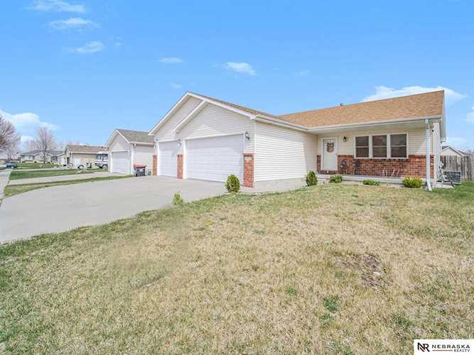 2430 NW 43 St Lincoln, NE 68524 | MLS 22211694 Photo 1