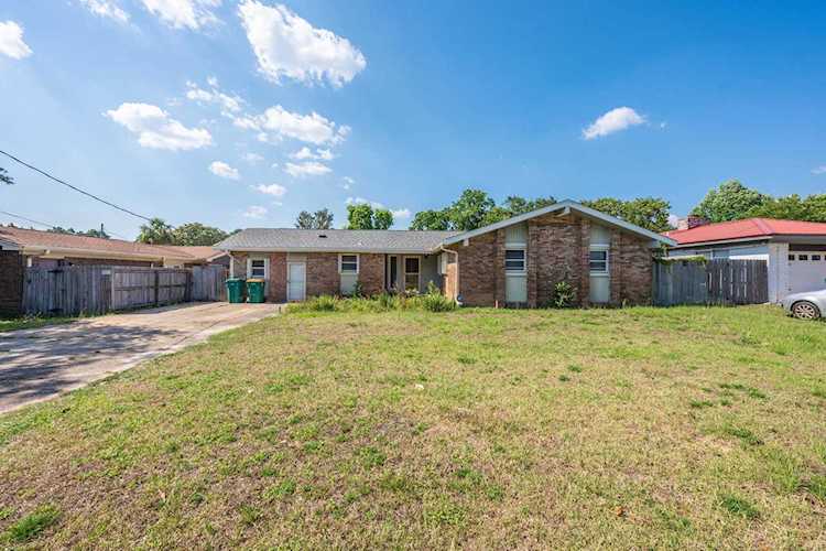 17 Lakeview Drive Mary Esther, FL 32569