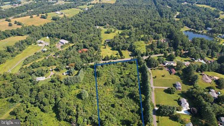 4020 Greenville Dr Haymarket, VA 20169 | MLS VAPW2033244 Photo 1