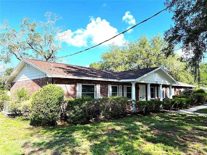 601 W Sylvan Dr Brandon, FL 33510