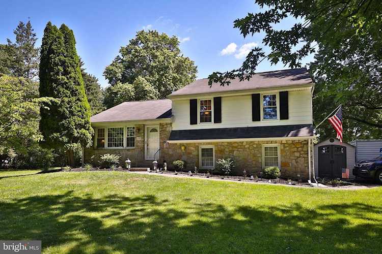 1239 Michaels Ln Blue Bell, PA 19422 | MLS PAMC2044472 Photo 1