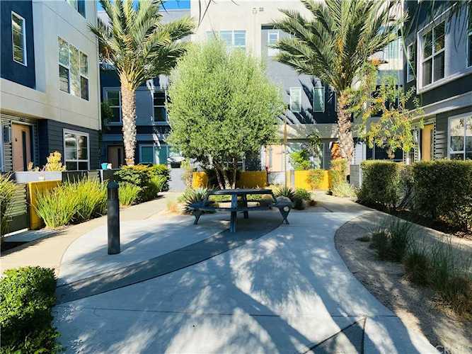 2109 W Place Dr Costa Mesa, CA 92627