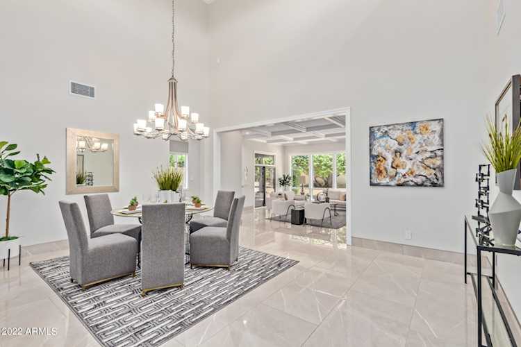 3120 E San Juan Avenue Phoenix, AZ 85016