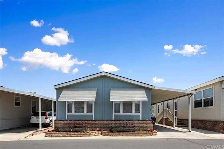 10681 Oak St #6 Los Alamitos, CA 90720 | MLS PW22161957 Photo 1