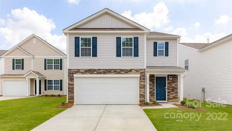 1208 Leno Ln Dallas, NC 28034 | MLS 3887346 Photo 1