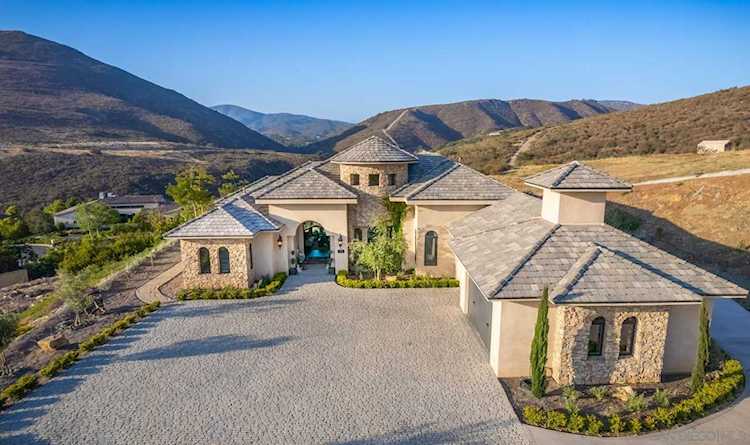 18578-80 Calle Flores Rancho Santa Fe, CA 92067