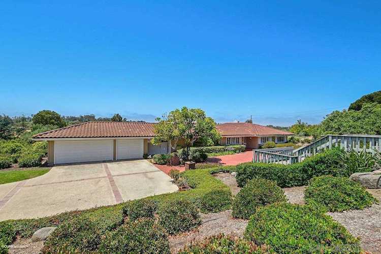 17570 Via Del Bravo Rancho Santa Fe, CA 92067