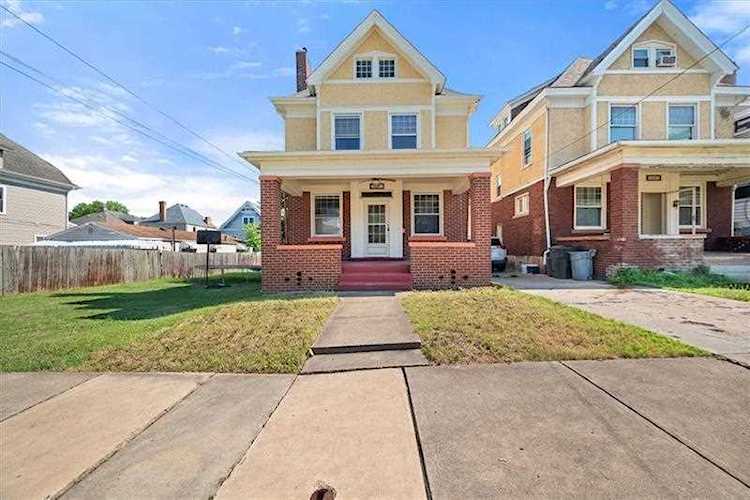 1035 Vance Ave, Coraopolis, PA 15108 | Tarasa Hurley Realty Photo 1