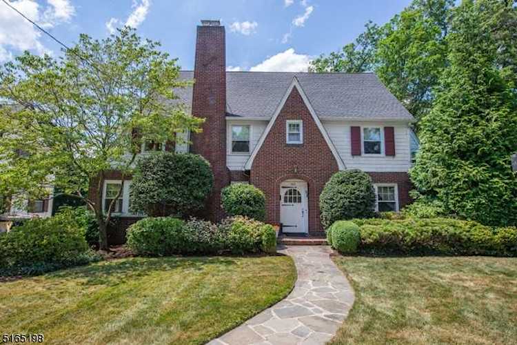 445 Walton Rd Maplewood Twp., NJ 07040