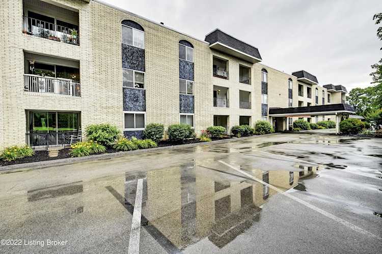 4875 Sherburn Ln #3i Louisville, KY 40207 | MLS 1613317 Photo 1