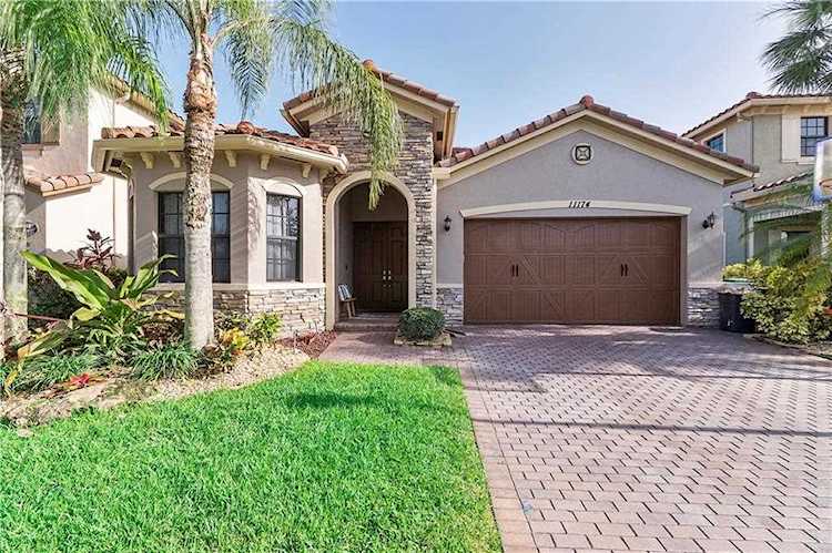 11174 NW 72nd Pl Parkland, FL 33076