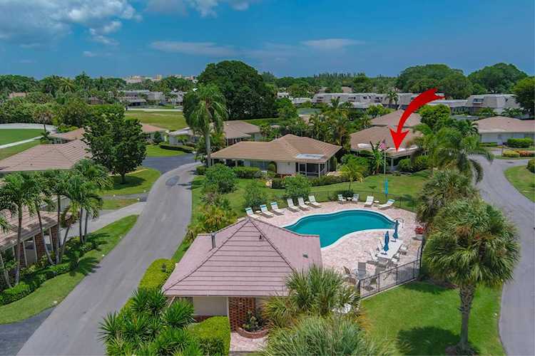 102 Villa Circle Atlantis, FL 33462