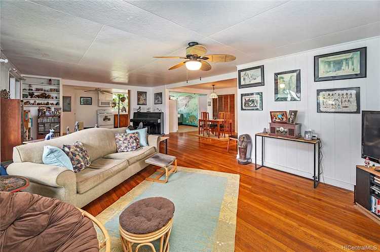 614 Kalolina Street #D Kailua, HI 96734