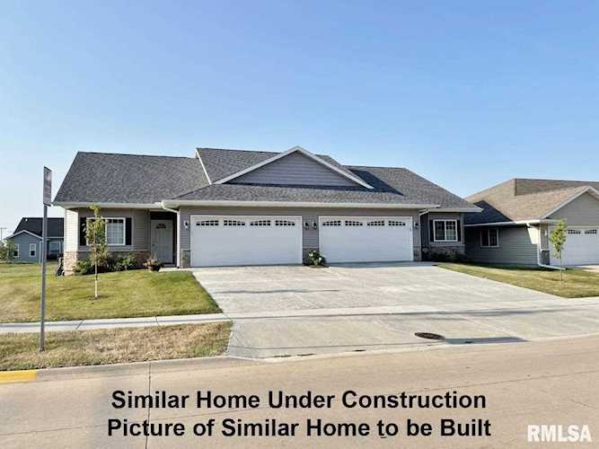 110 W Pinehurst St Eldridge, IA 52748
