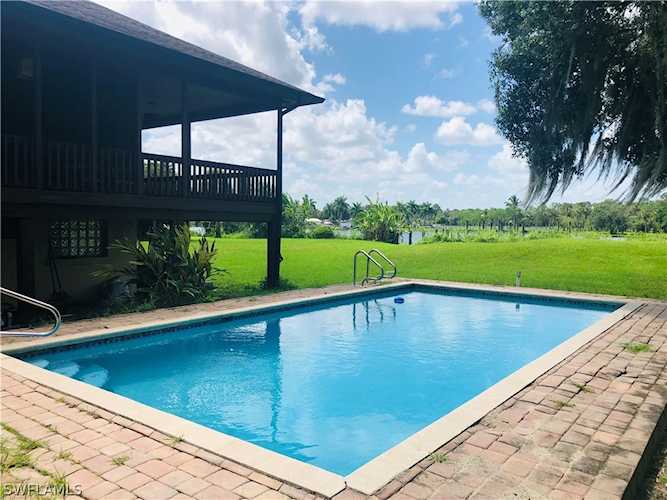 17720 Taylor Rd Alva, FL 33920