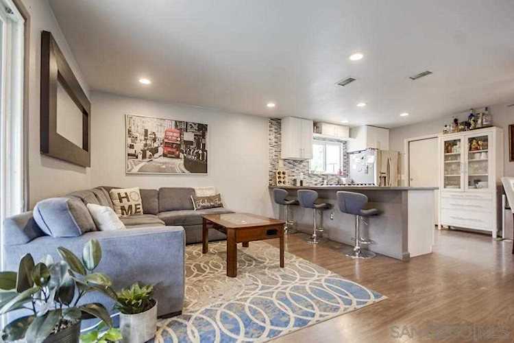 2417 Crandall Dr San Diego, CA 92111