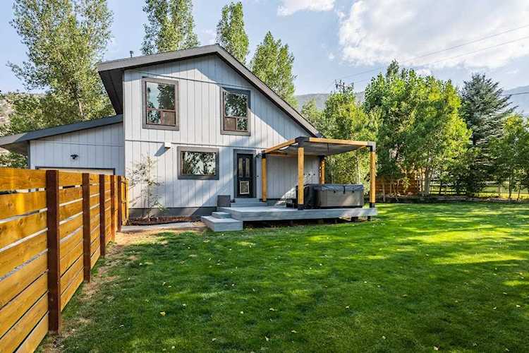 123 South Landing Road Crowley Lake, CA 93546