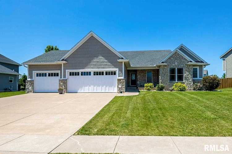 5612 Judge Rd Bettendorf, IA 52722