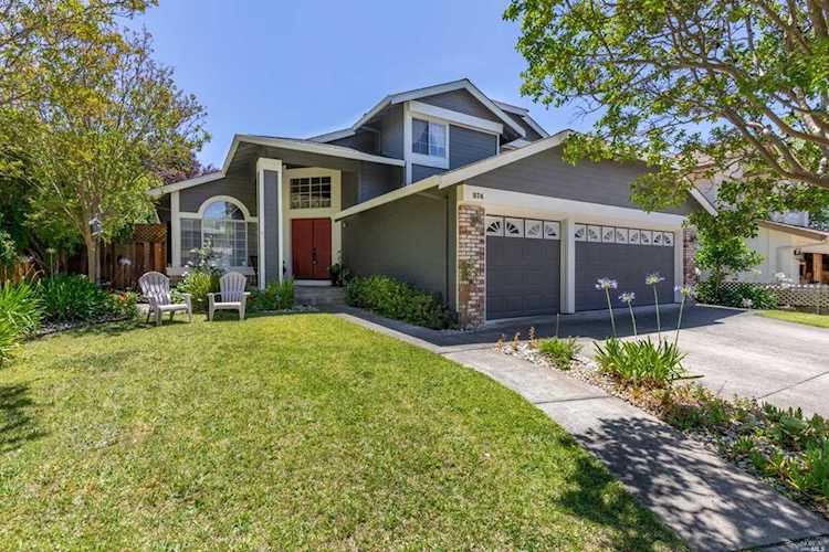 974 Buckingham Drive Windsor, CA 95492