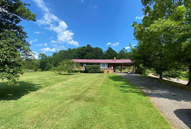 1250 Barger Springs Rd Talcott, WV 25951