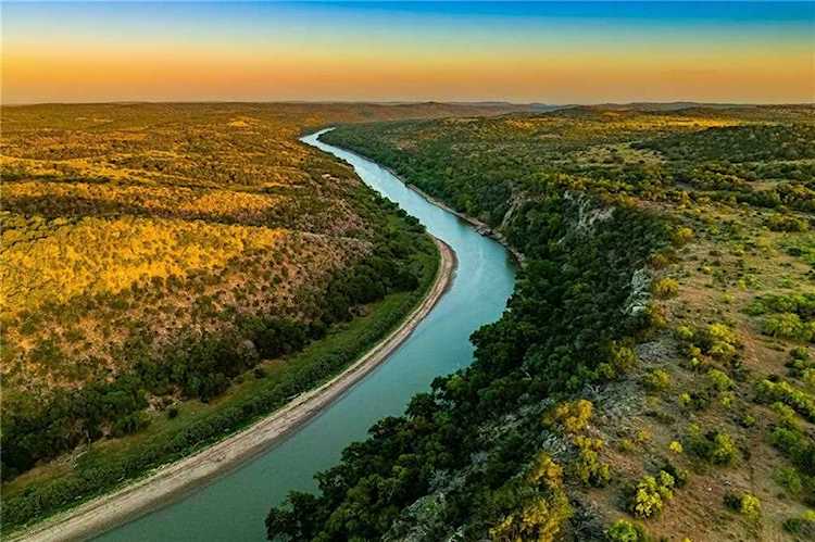 4136 County Road 105 Lampasas, TX 76550