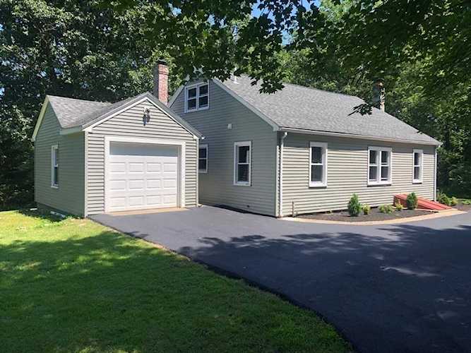 38 Old Southbridge Rd Dudley, MA 01571
